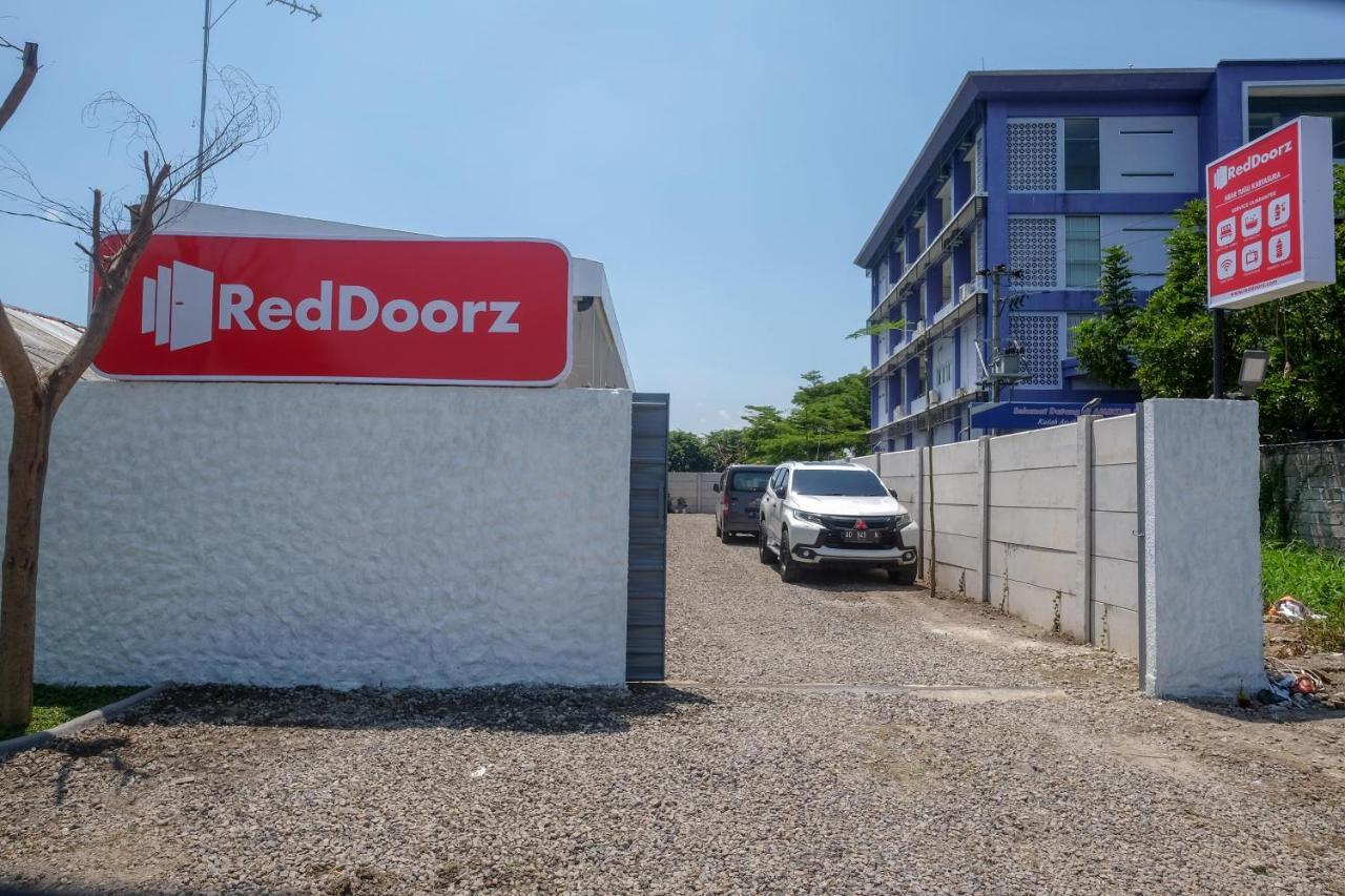 Reddoorz Near Tugu Kartasura Hotel Sukoharjo Bagian luar foto