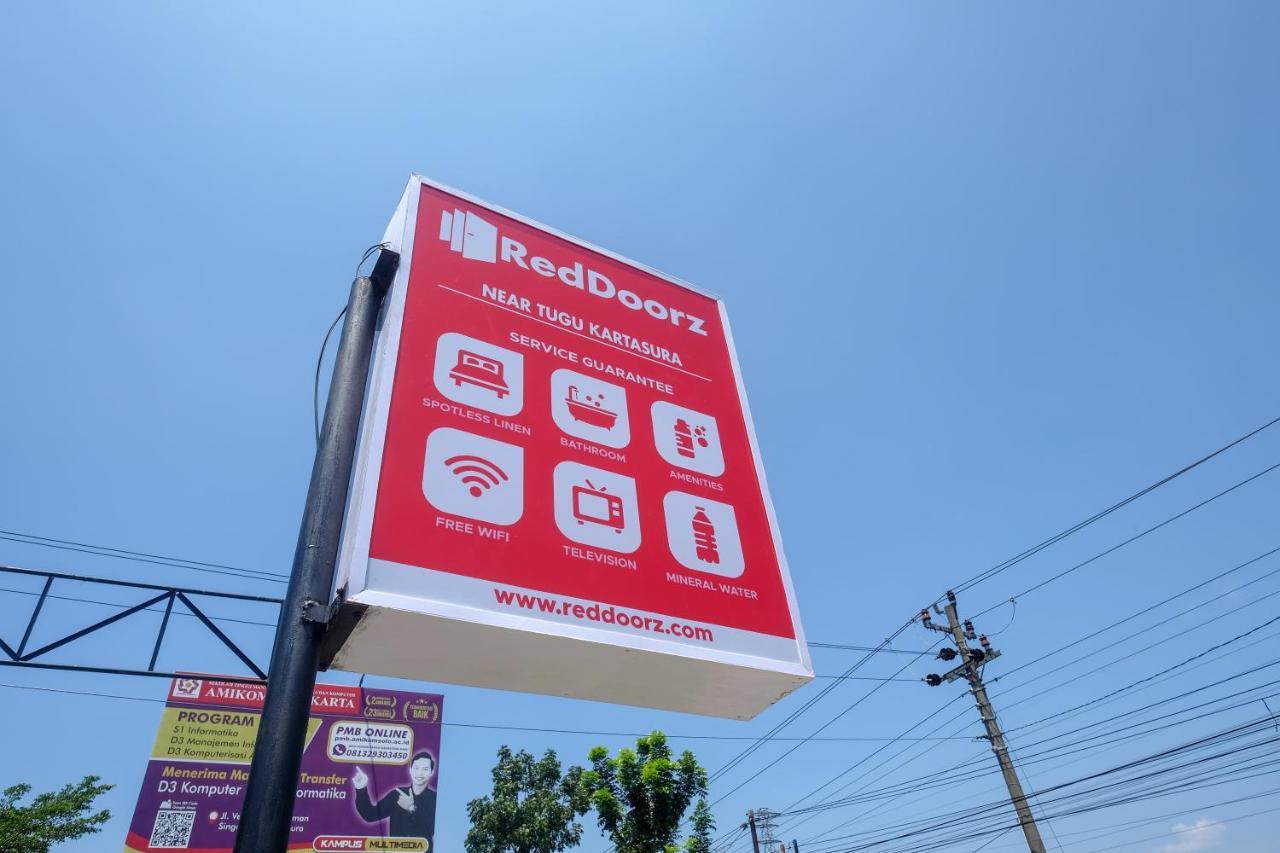 Reddoorz Near Tugu Kartasura Hotel Sukoharjo Bagian luar foto