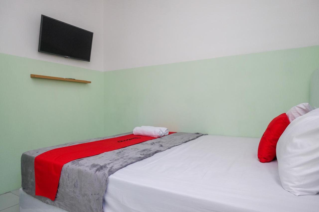 Reddoorz Near Tugu Kartasura Hotel Sukoharjo Bagian luar foto